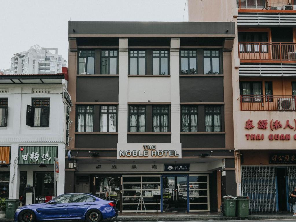 Gedung tempat hotel berlokasi