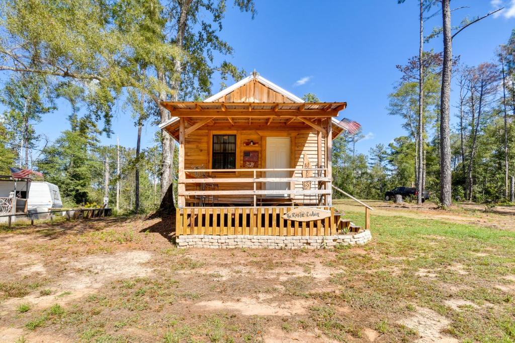 Quaint Abbeville Cabin Studio with Gas Grill!, Abbeville (updated