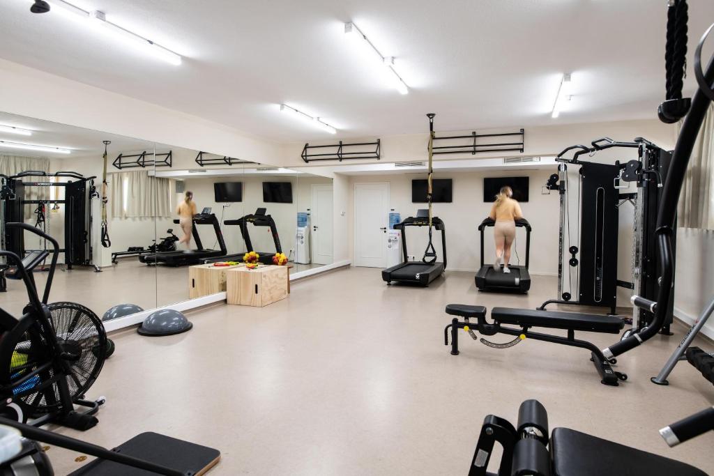 Fitness centrum a/nebo fitness zařízení v ubytování Brown Beach Chalkida Kosher Resort, a member of Brown Hotels