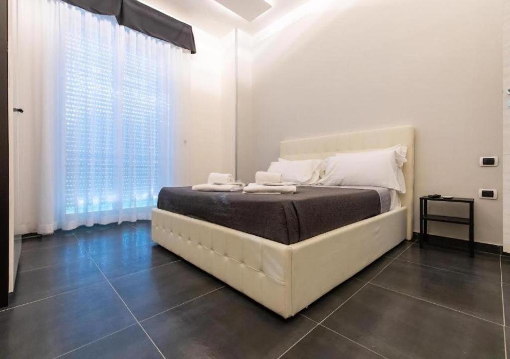 Tiffany & Mayfair Lifestyle Suites by Babylon Stay - Economy Double Room