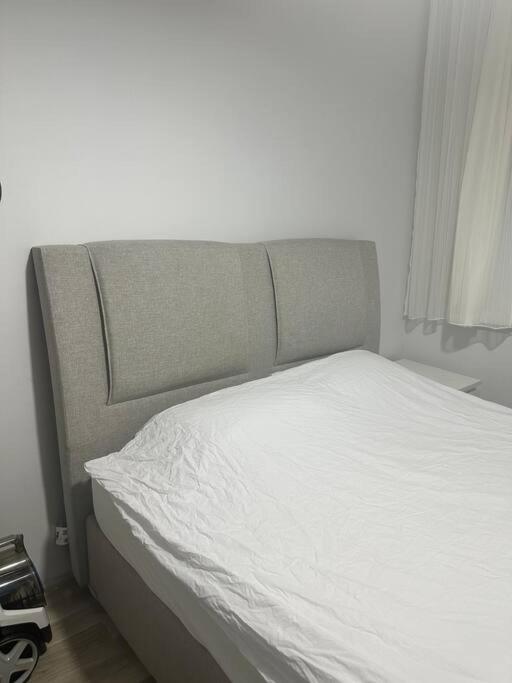 Postel nebo postele na pokoji v ubytování Taksim Cihangir'de 2+1 daire