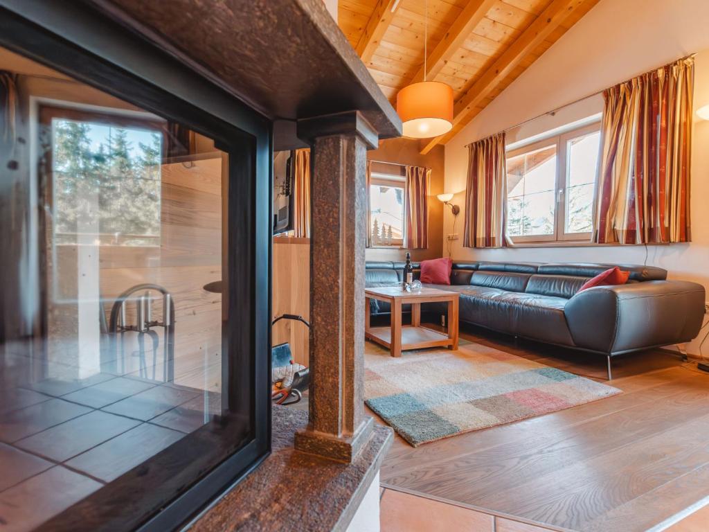 Posedenie v ubytovaní Chalet Hochkrimml 2 by Interhome