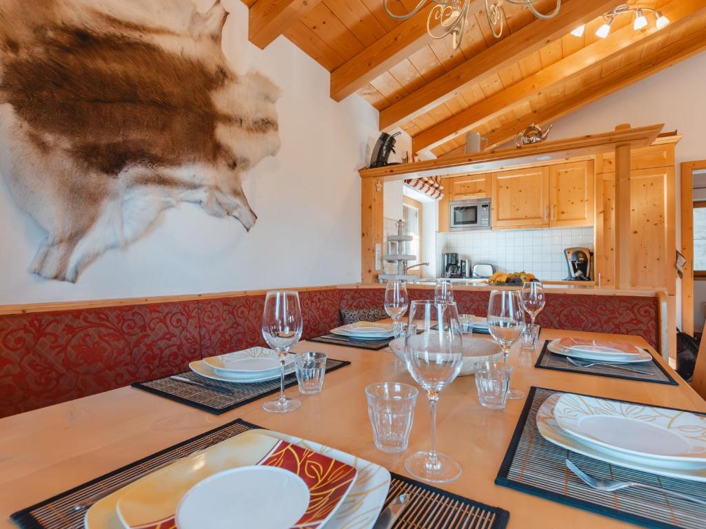 Kuchyňa alebo kuchynka v ubytovaní Chalet Hochkrimml 2 by Interhome