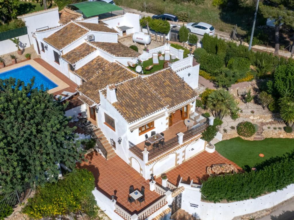 Bazén v ubytování Villa Villa Monte Feliz by Interhome nebo v jeho okolí