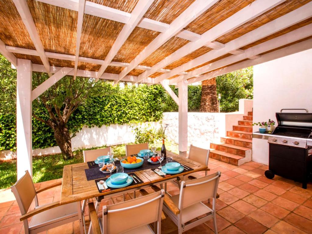 Posedenie v ubytovaní Villa Villa El Camino by Interhome
