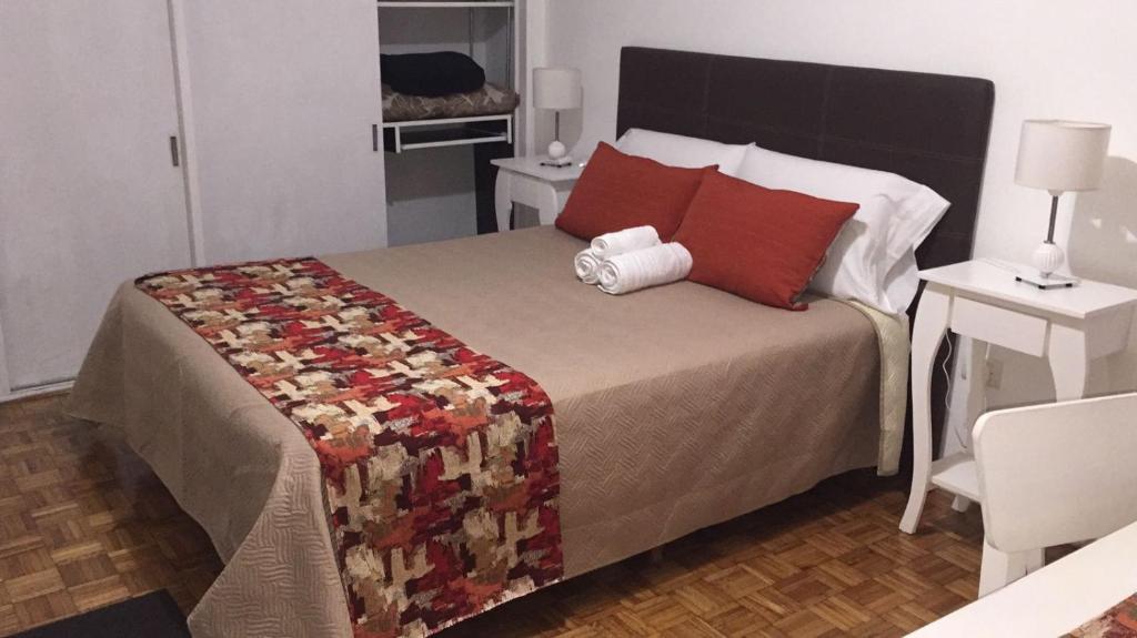 Palermo Botánico tesisinde bir odada yatak veya yataklar