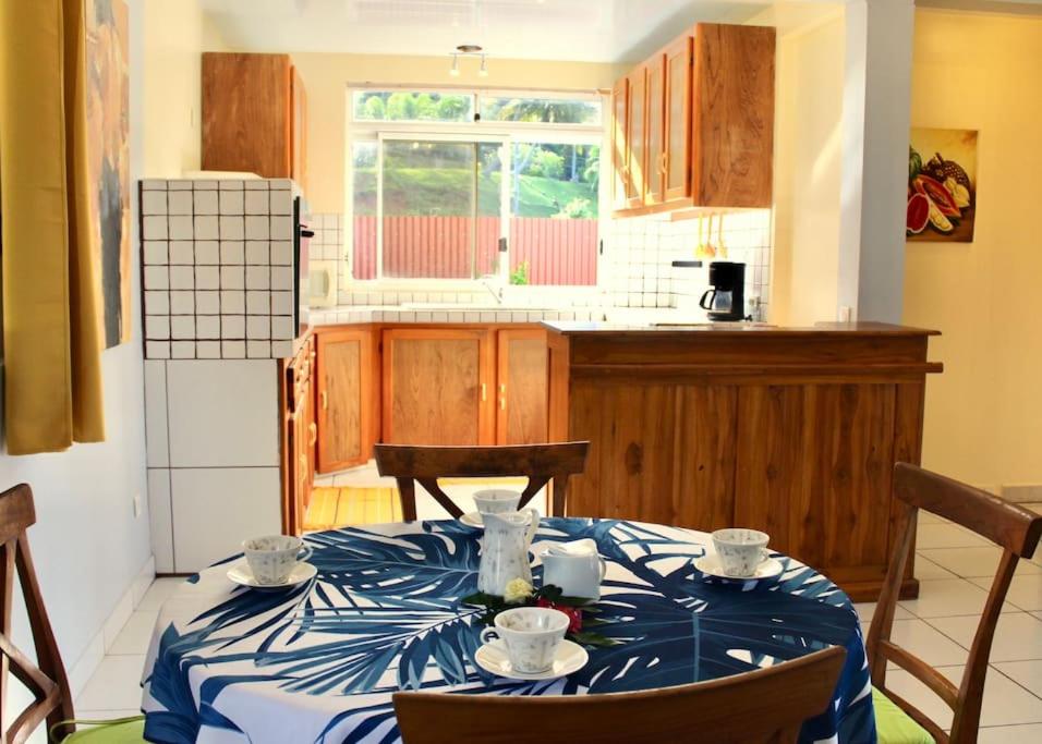 Kuchyň nebo kuchyňský kout v ubytování Tekauhivai Lodge