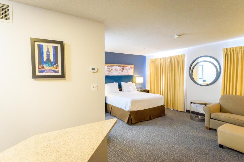 Philadelphia Suites at Airport - An Extended Stay Hotel - Queen Studio - Disability Access