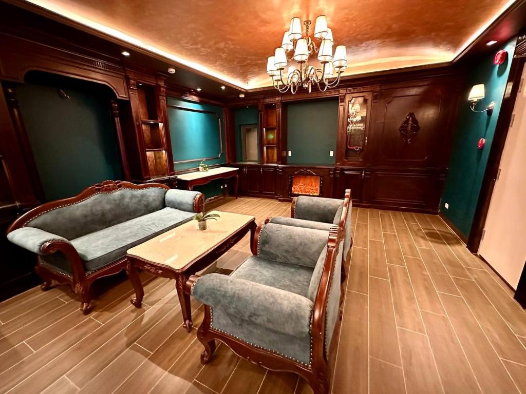 Posezení v ubytování Tulip Hotel 2