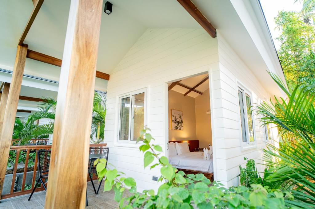 Balkón nebo terasa v ubytování Nacpan Beach Villas Managed by H Hospitality Group