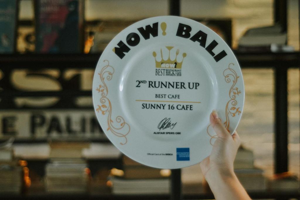 Certifikát, hodnocení, plakát nebo jiný dokument vystavený v ubytování THE 1O1 Bali Fontana Seminyak