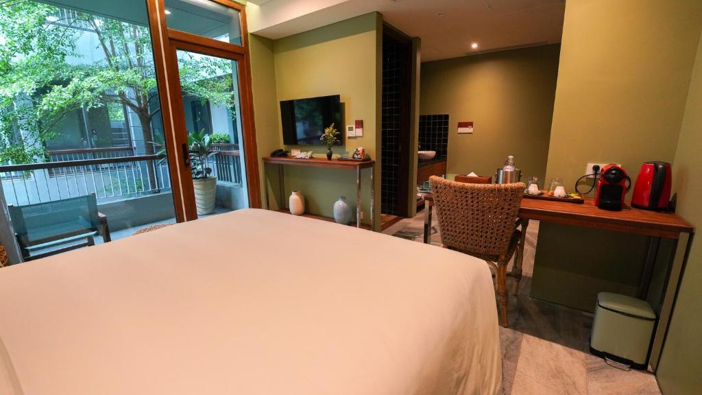 CHiEM HoiAn - The Beachside Boutique Hotel & Villa - 8