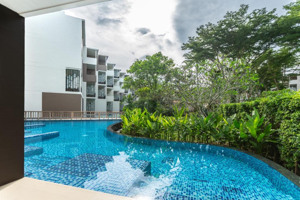 Le Méridien Phuket Mai Khao Beach Resort