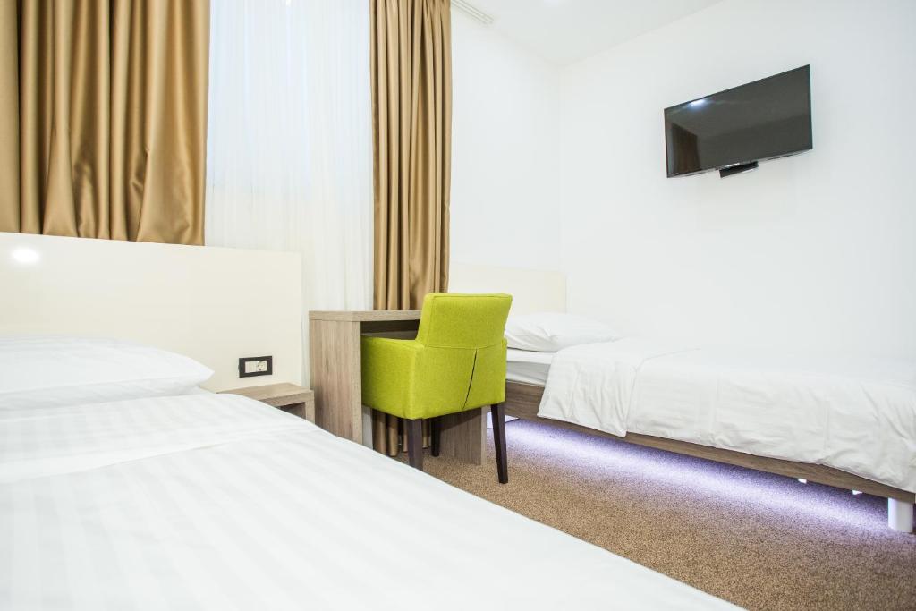 The Hotel National - Resim 45