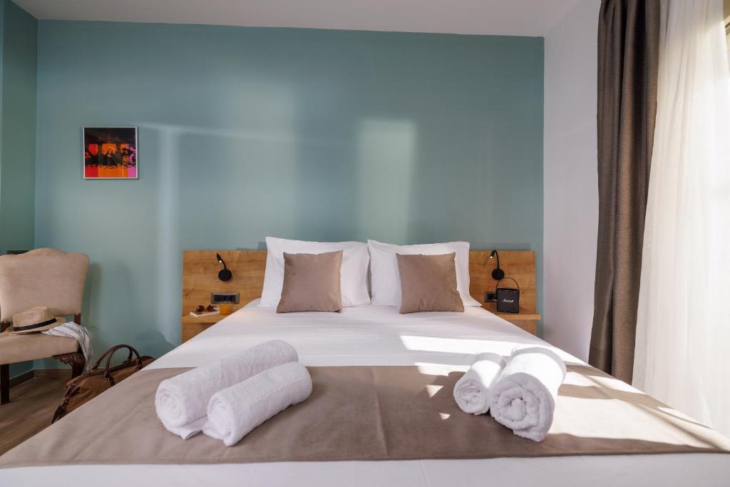 Cathedral Suites - 3