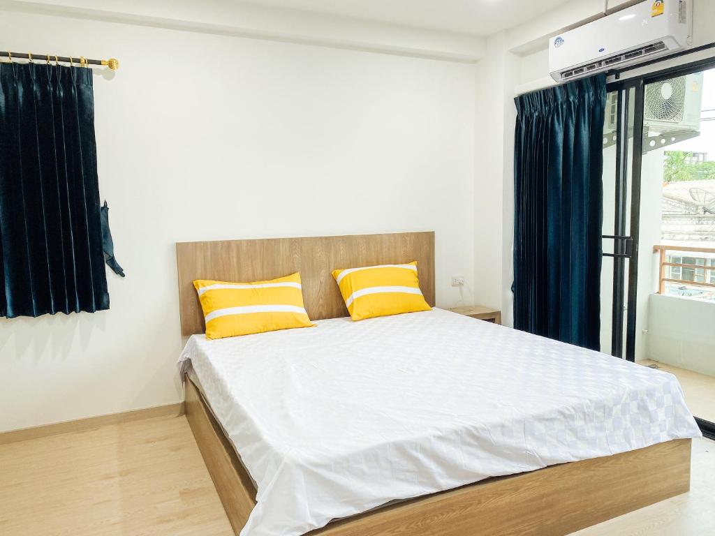 GP House Bangkok - Sukhumvit Onnut BTS Skytrain - Estudio Con Balcón