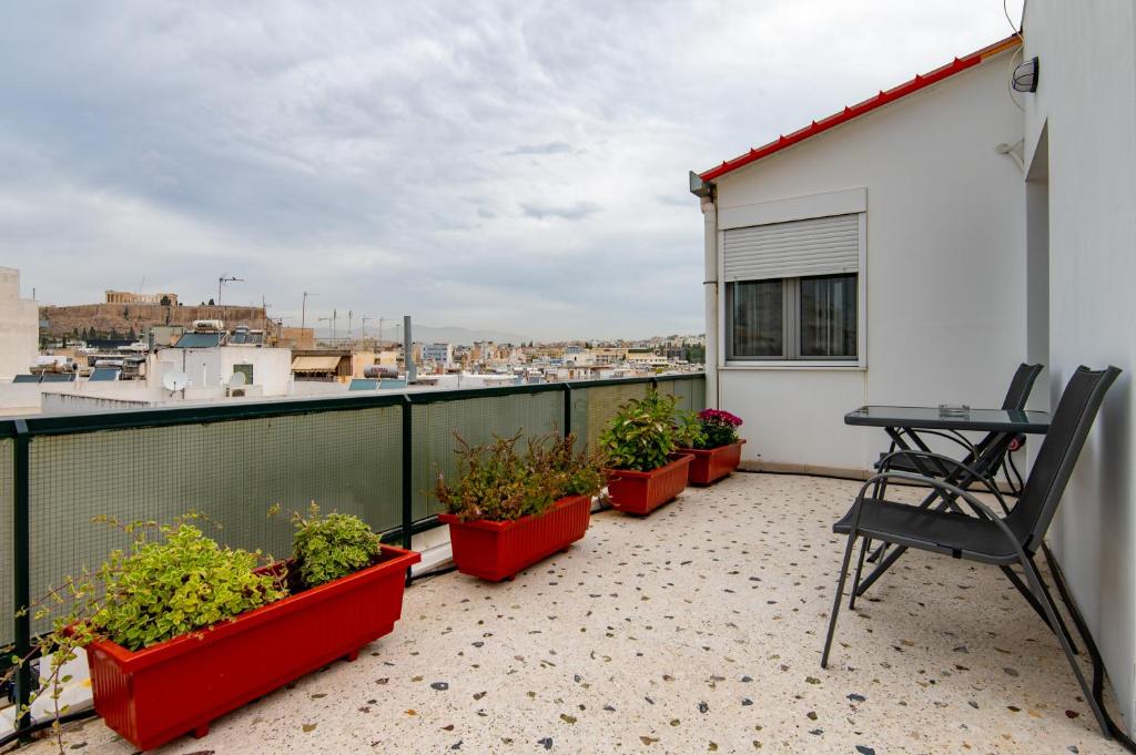Balkón alebo terasa v ubytovaní Acropolis view Penthouse by WeHost Athens