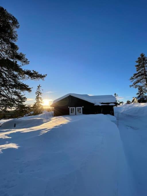 Modern cabin at Budor, close to Hamar and Løten, 1,5 hours from Oslo saat musim dingin