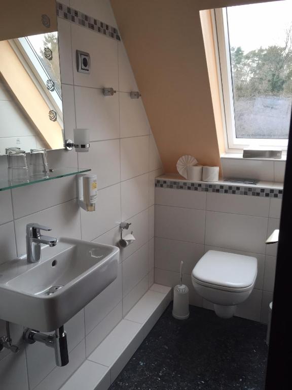 Hotel Meereswoge - Basic Double Room Without Shower