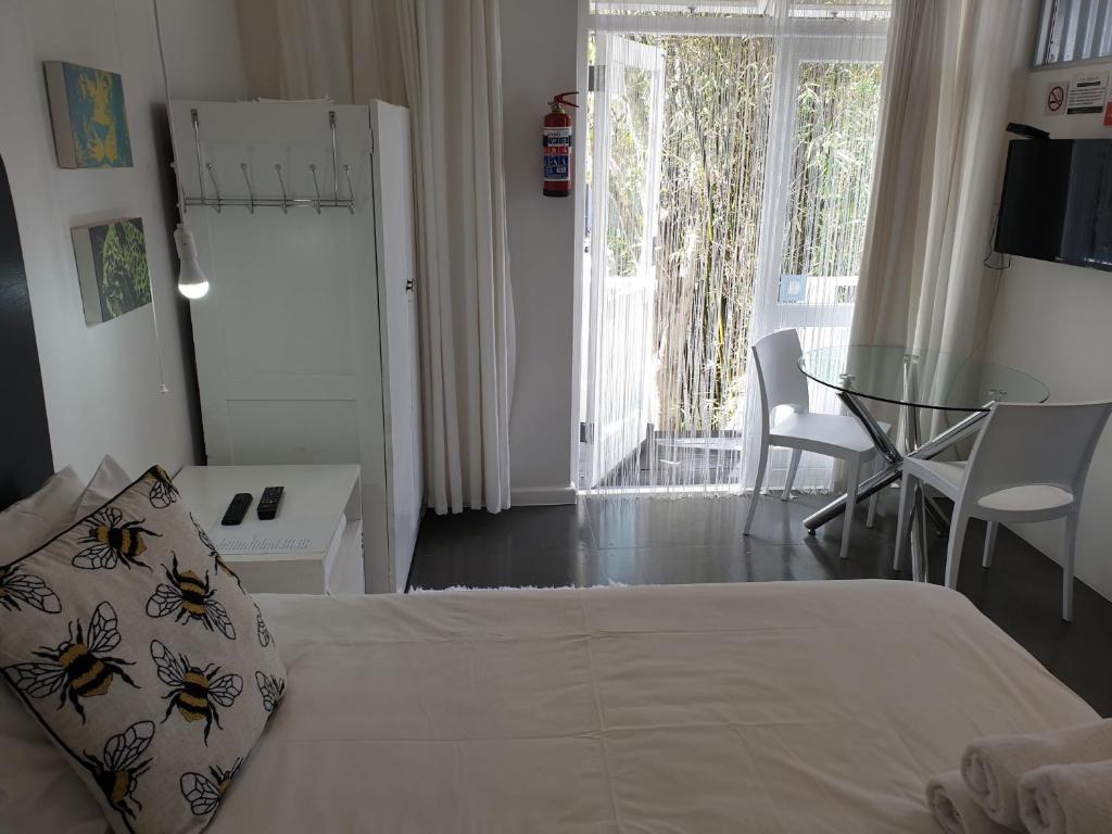 4 on Highworth Apartments and Studios - Apartamento De Estudio