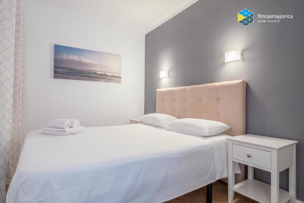 Fotografie z fotogalerie ubytování Apto antic 102 pax 6 v destinaci S'illot