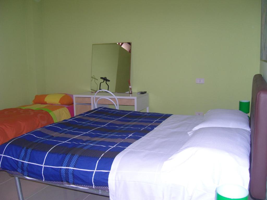 Le Sirene Bed and Breakfast - Viervoudige Kamer Met Eigen Badkamer