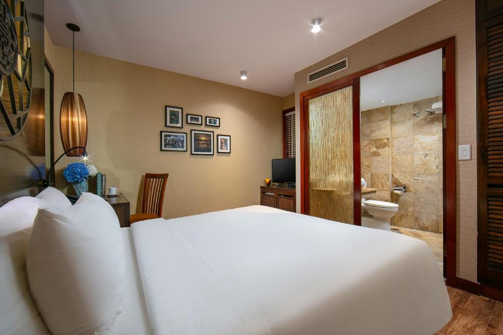 Koupelna v ubytování Oriental Suites Hotel & Spa
