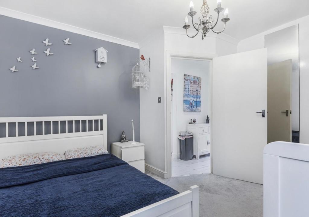 Stunning 2 Bed Apartment Wimbledon, Raynes Park (aktualisierte Preise