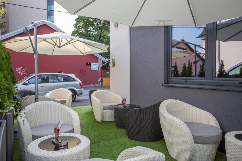 The Hotel National - Resim 42