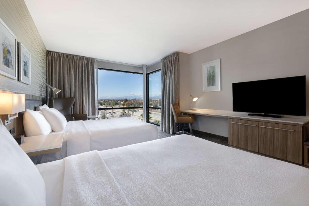 Hilton Garden Inn Anaheim Resort - Chambre De Coin Queen Avec Deux Lits Et Vue Queen