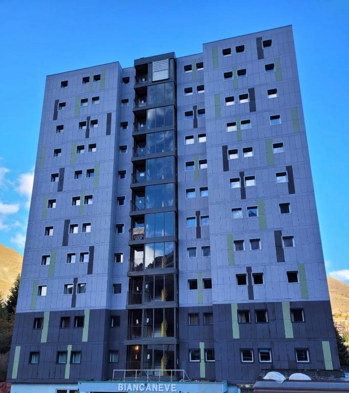 Budova, v ktorej sa apartmán nachádza