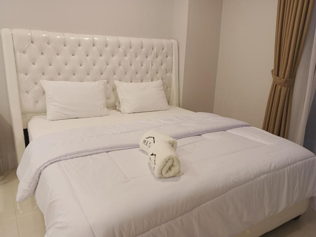 Formosa Spacious Apartments with Netflix & Pick Up Service by MESA - Deluxe King Studio