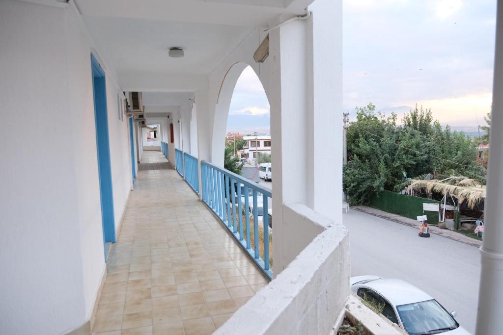 Balkón nebo terasa v ubytování Artemis Yörük Hotel - Pamukkale Denizli
