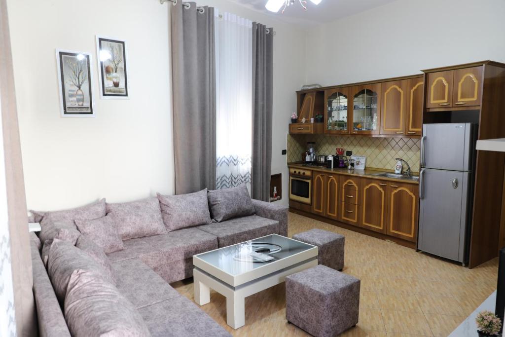 Dogra Apartment In City Centre - Imazhi 4