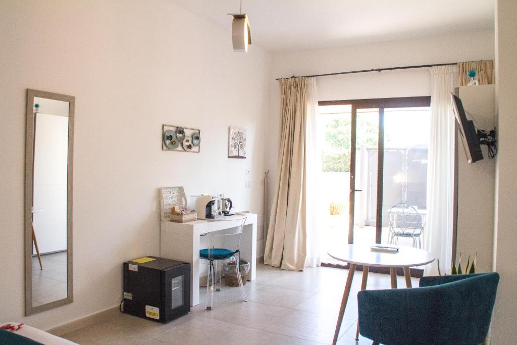 TV a/nebo společenská místnost v ubytování B&B Jolie Suite
