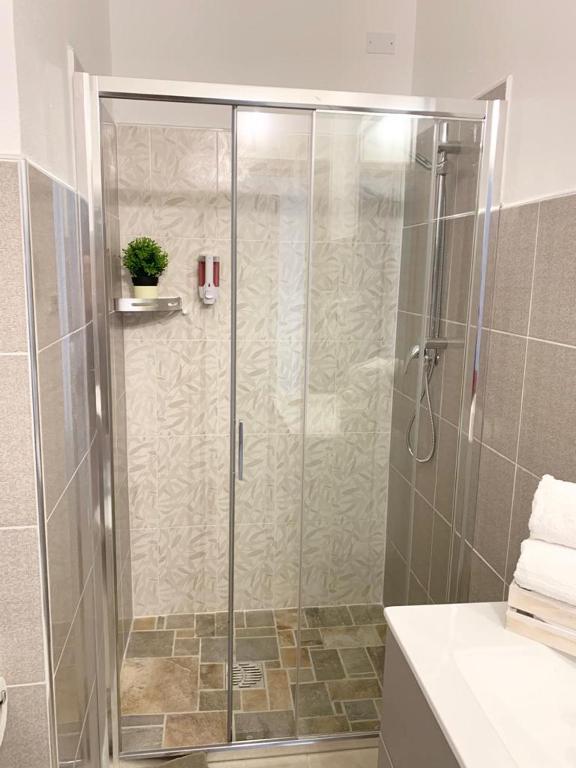 Koupelna v ubytování B&B Jolie Suite
