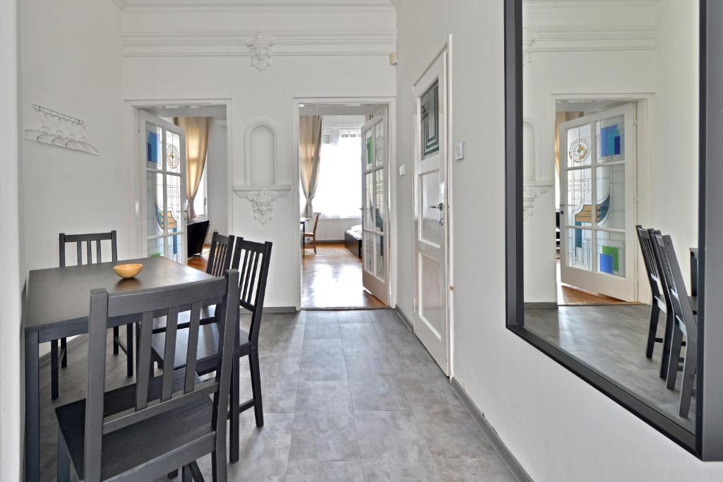 Buda Apartman house 8 1015 Budapest, 53 Donáti utca kép - 1