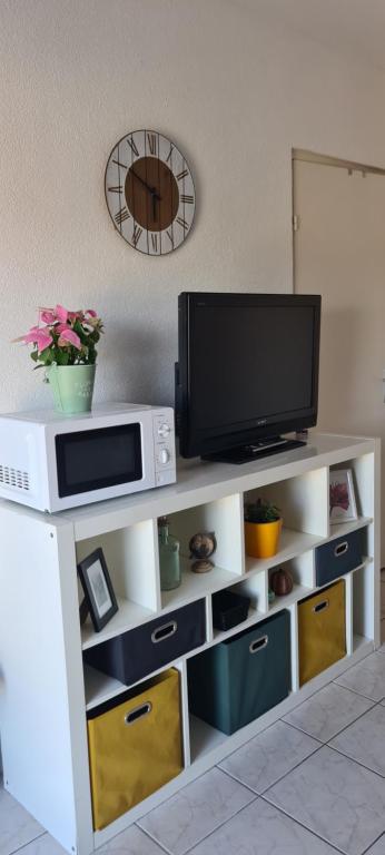 Studio KULLA avec terasse 5mn Basel Airport – photo 15