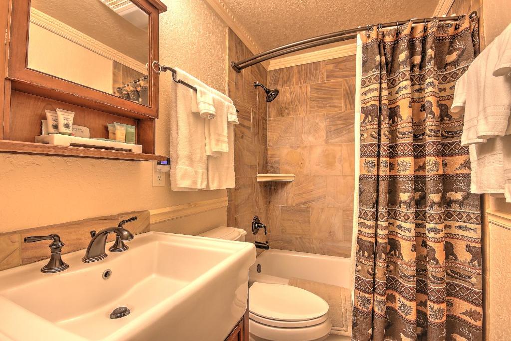 Vannituba majutusasutuses Yellowstone Gateway Inn