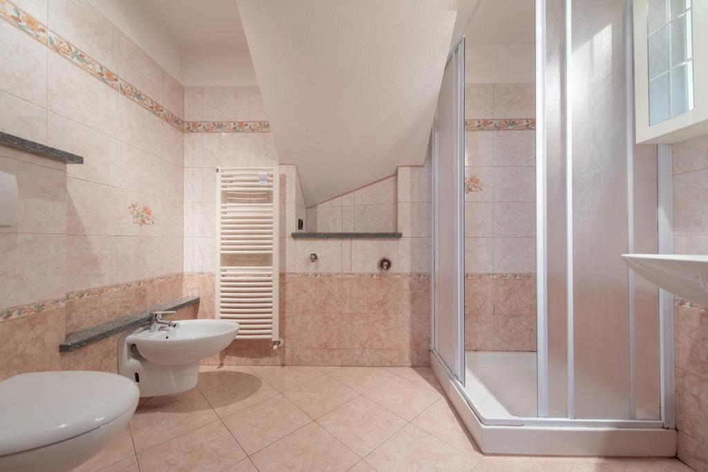 Koupelna v ubytování Agriturismo La Clochette