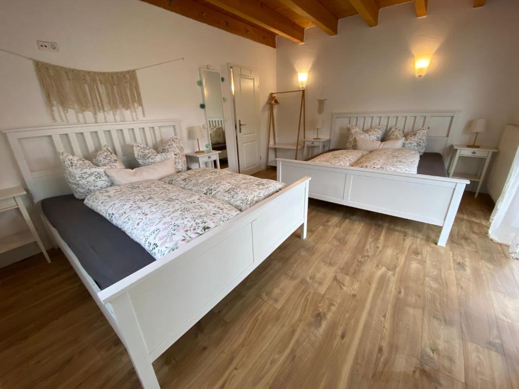 Postel nebo postele na pokoji v ubytování Gästehaus Brigitte Duri