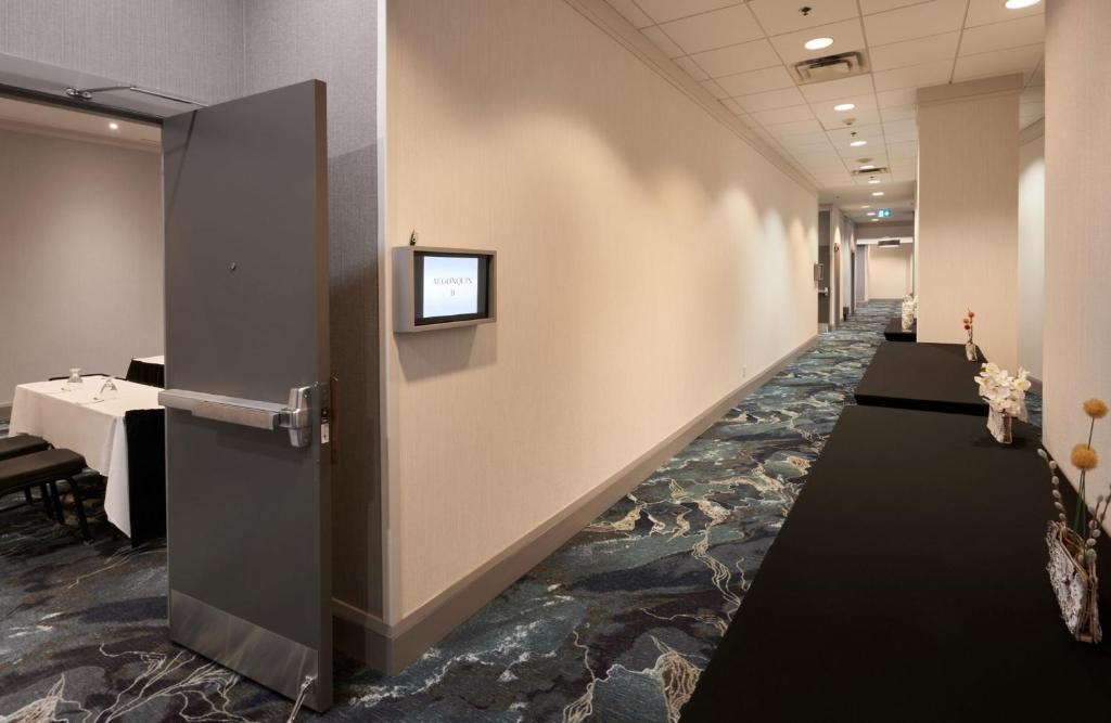 Holiday Inn & Suites Ottawa Kanata by IHG - Resim 10