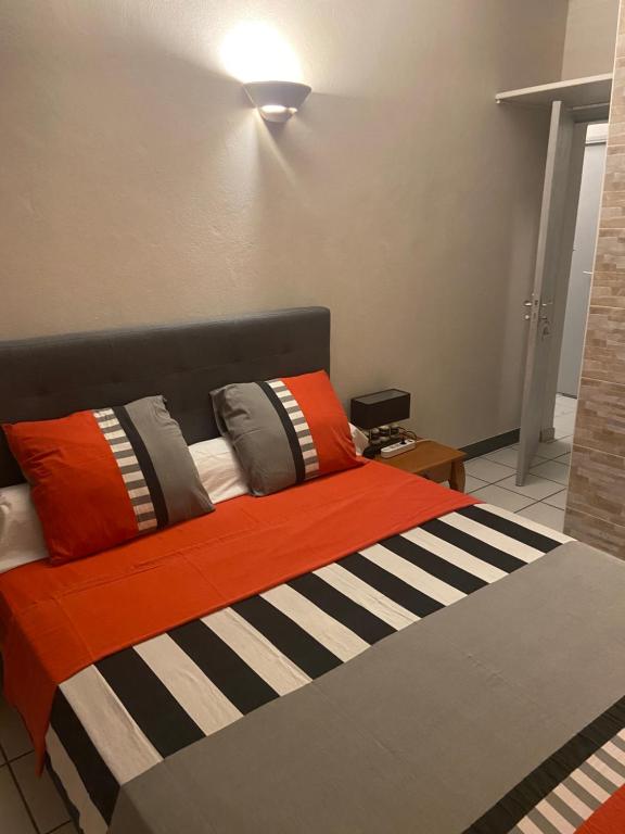 Postel nebo postele na pokoji v ubytování Happyhome