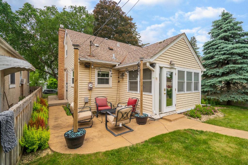 Beard Avenue Bungalow!, Minneapolis (updated prices 2024)