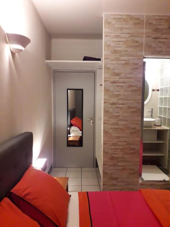 Postel nebo postele na pokoji v ubytování Happyhome