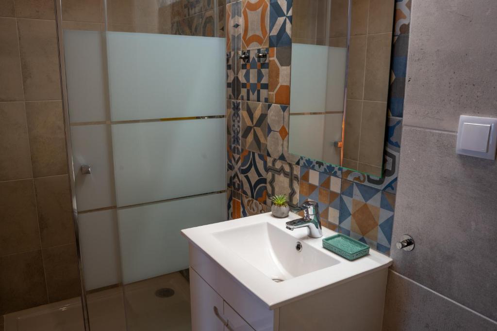 Tavira Nomad Guesthouse - 15