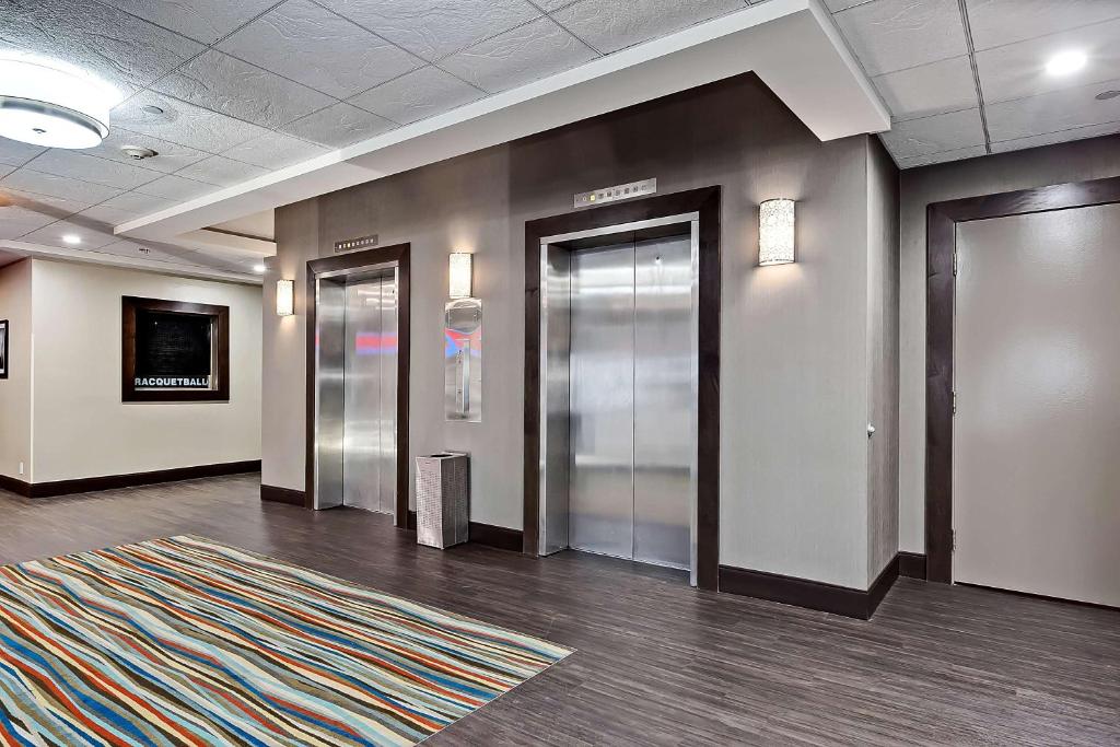 Best Western PLUS Port O'Call Hotel - Resim 15