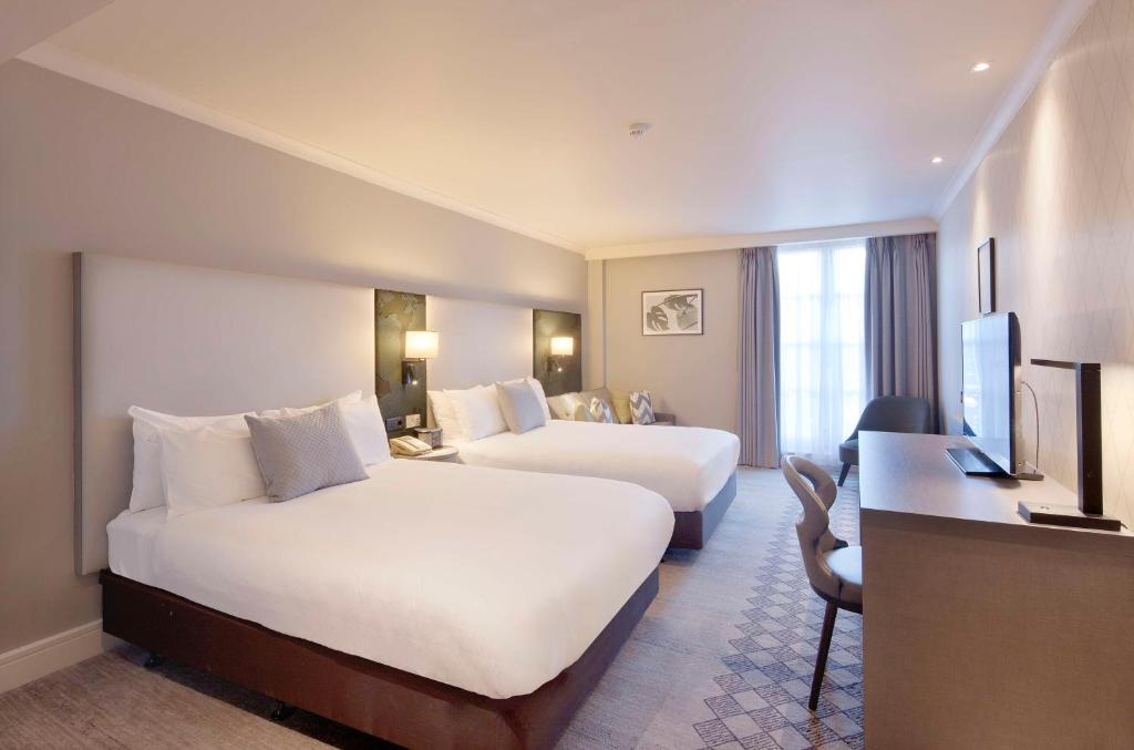 Doubletree By Hilton London Kensington - Deluxe Double Room With Two Double Beds