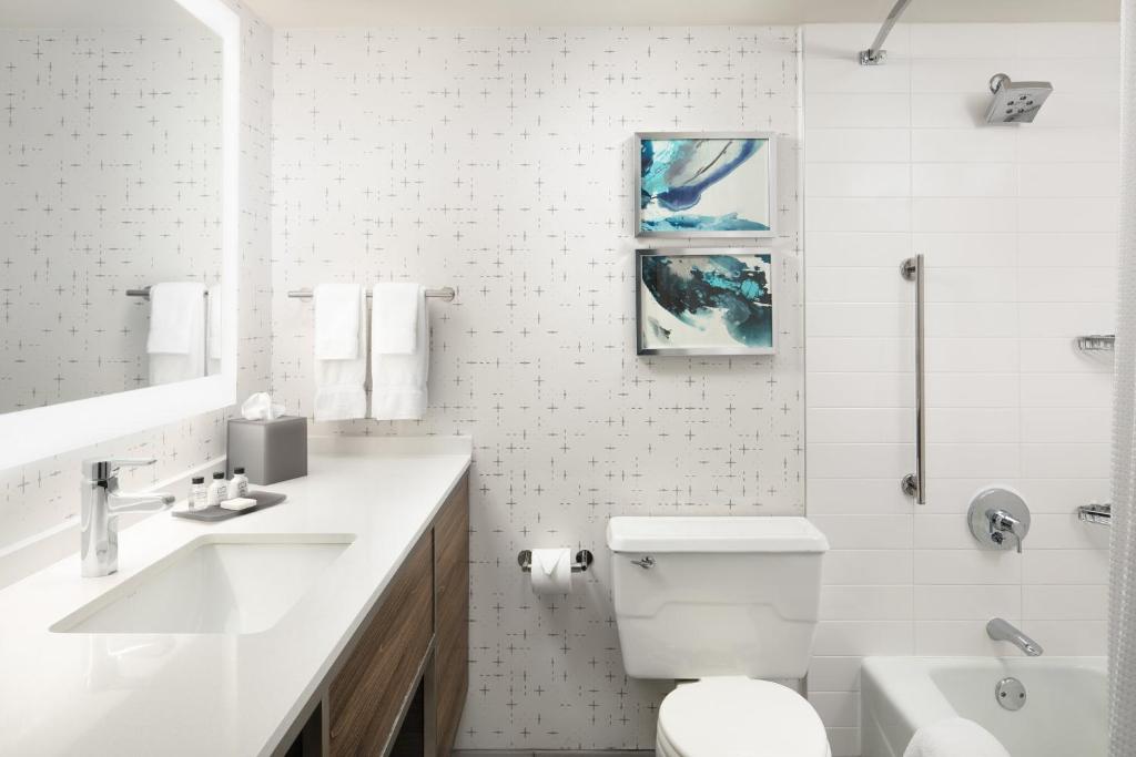 Crowne Plaza Houston Med Ctr-Galleria Area by IHG photo