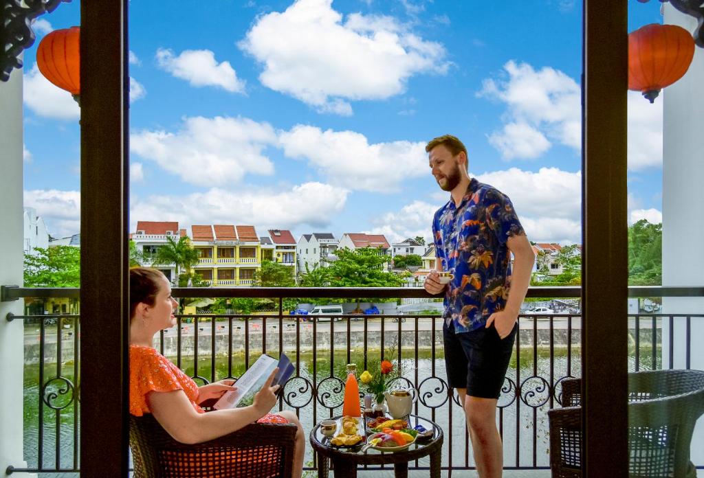 Phòng Gia Đình Thông Nhau Qua Cửa Nối Với Phòng Tắm - Ban Công Và Tầm Nhìn Ra Sông